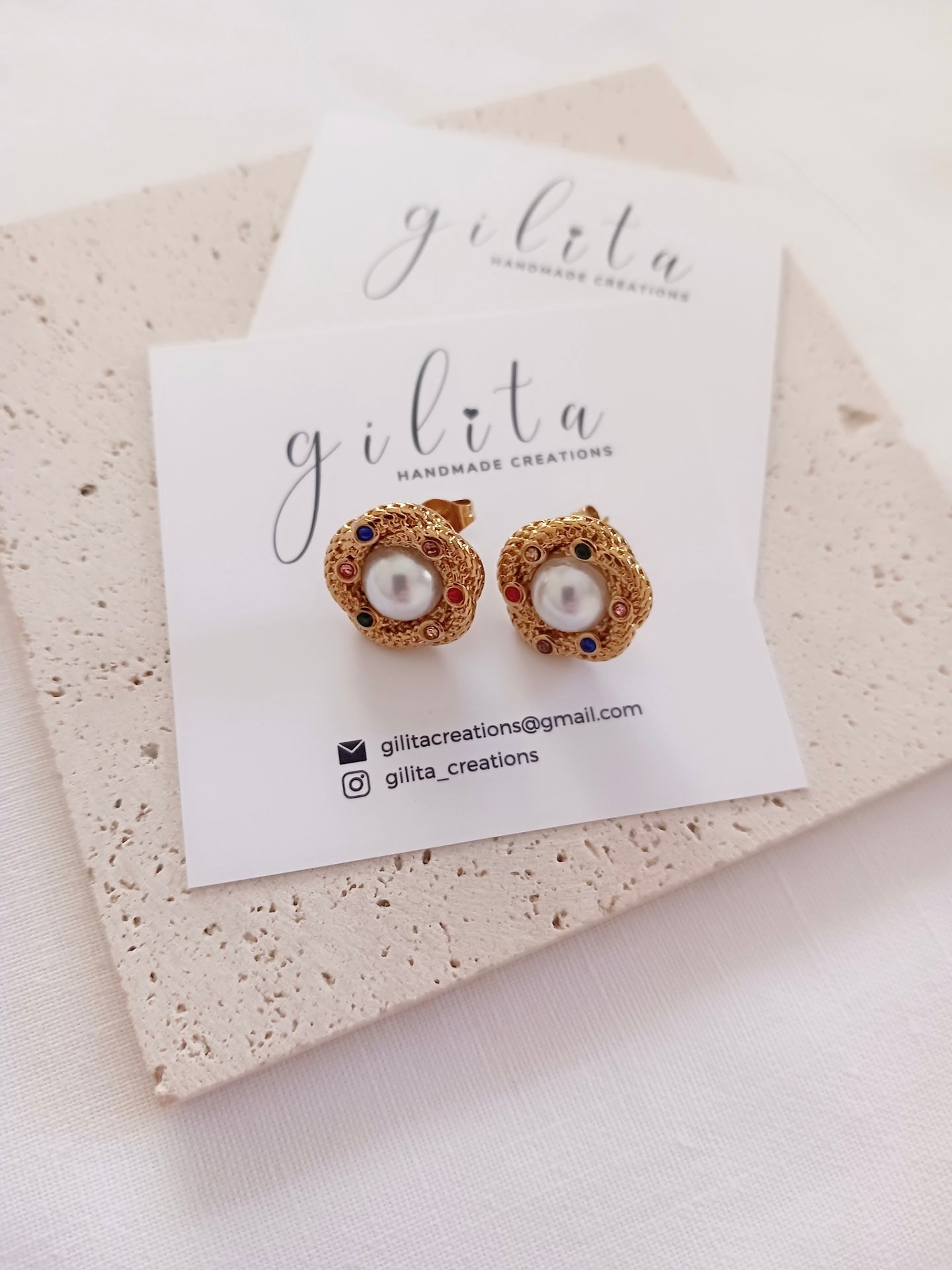 Ατσάλινα σκουλαρίκια με χρωματιστά ζιργκόν