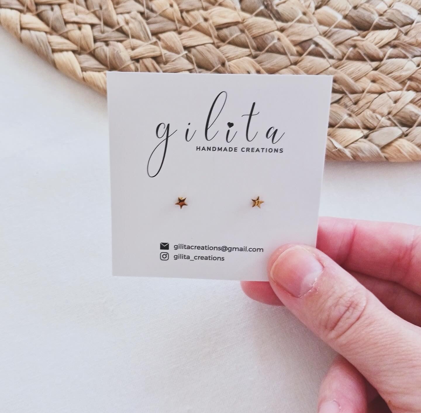 Μικρά ατσάλινα σκουλαρίκια αστέρι