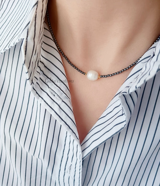 Κολιέ αιματίτη με μαργαριτάρι