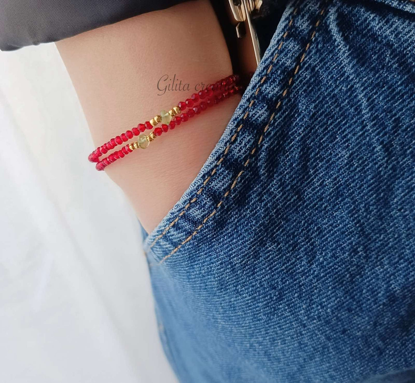 Βραχιόλι με κρυσταλλάκια και χάντρα από περίδοτο