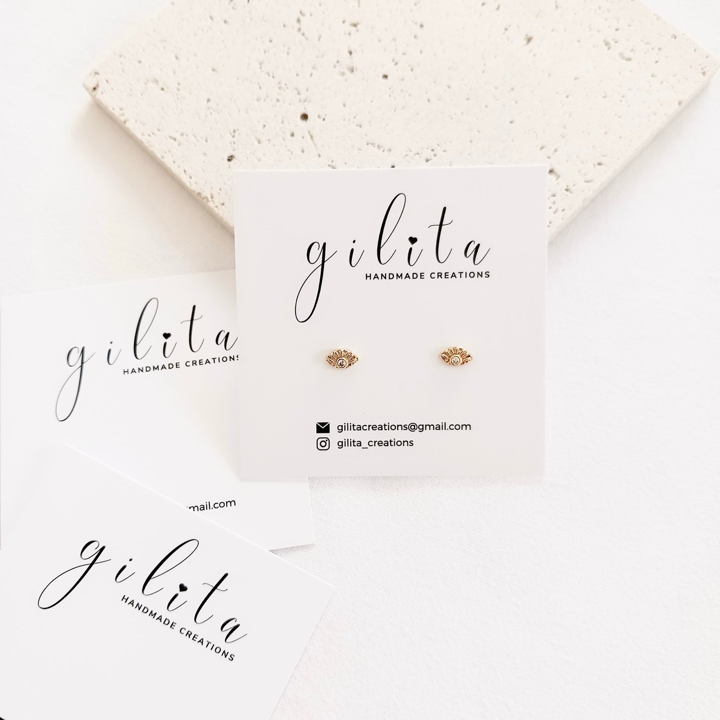 Μικρά καρφωτά σκουλαρίκια ματάκι