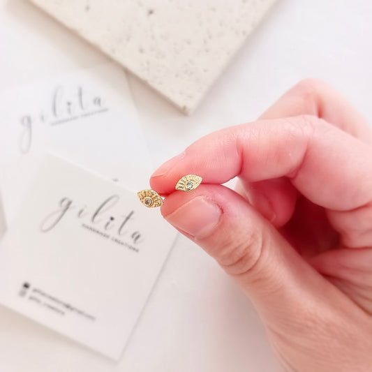 Μικρά καρφωτά σκουλαρίκια ματάκι